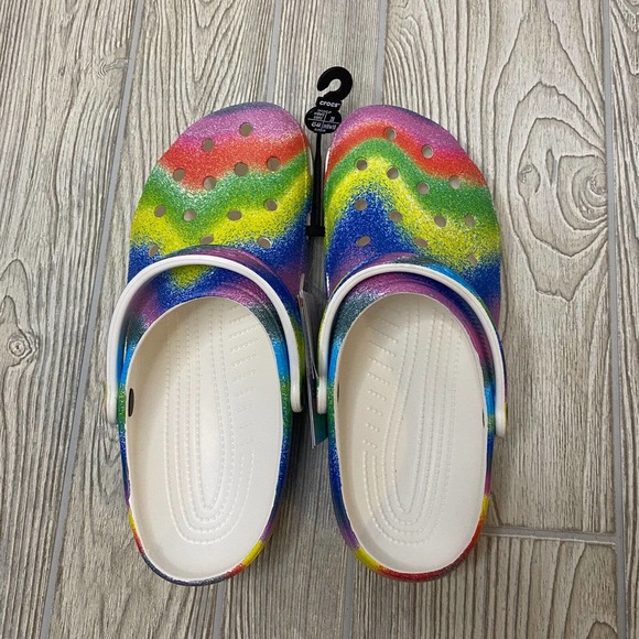 Crocs Classic Clogs Spray Dye Neon Rainbow Men’s 10 Women’s 12 NWT - Picture 8 of 10